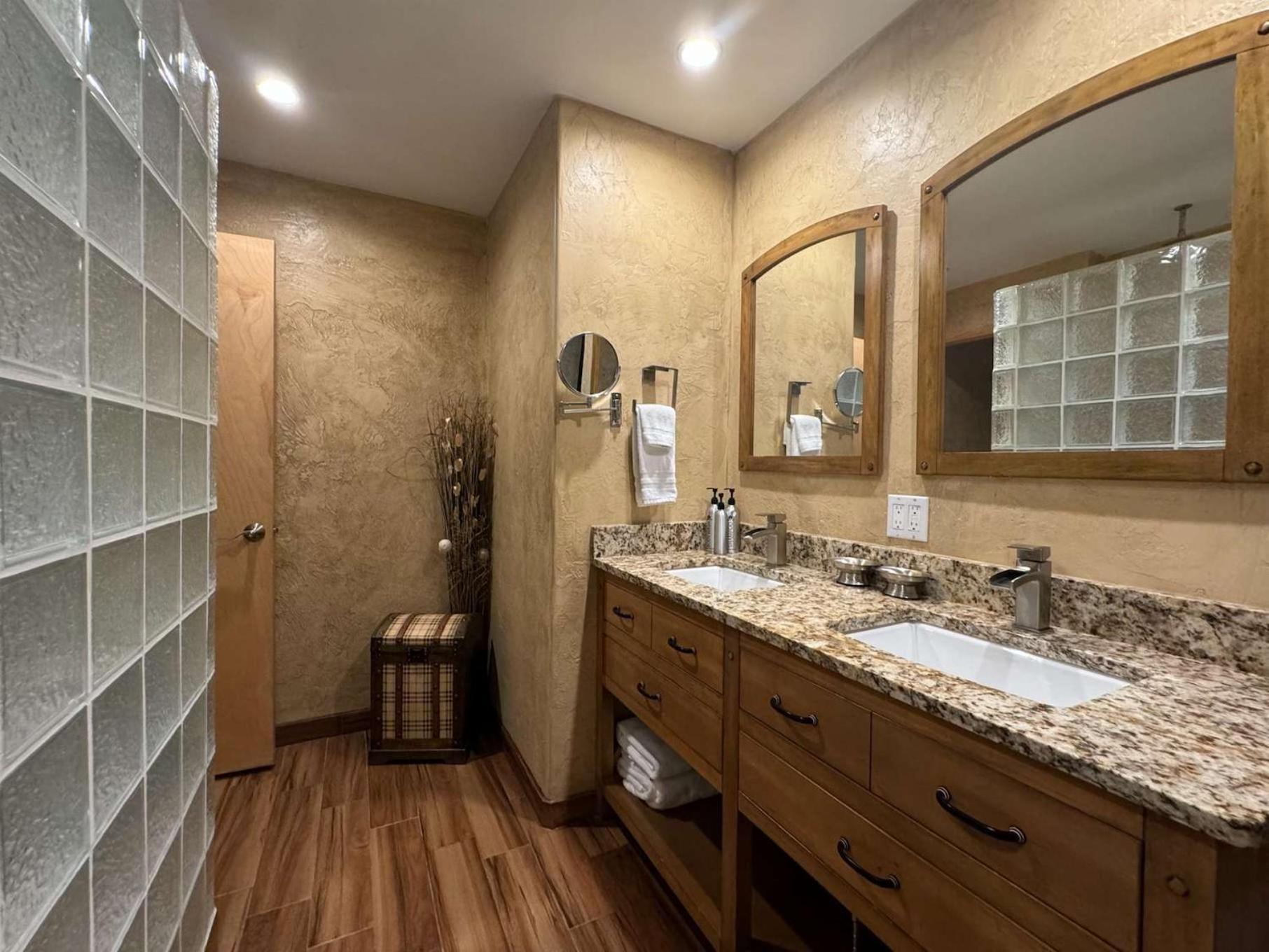 Best Location In The Heart Of Lions Head, Ski Lockers, Jacuzzi And Pool Vail Esterno foto